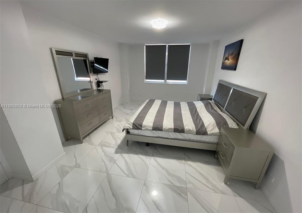 WINSTON TOWERS 200 - Residential Lease