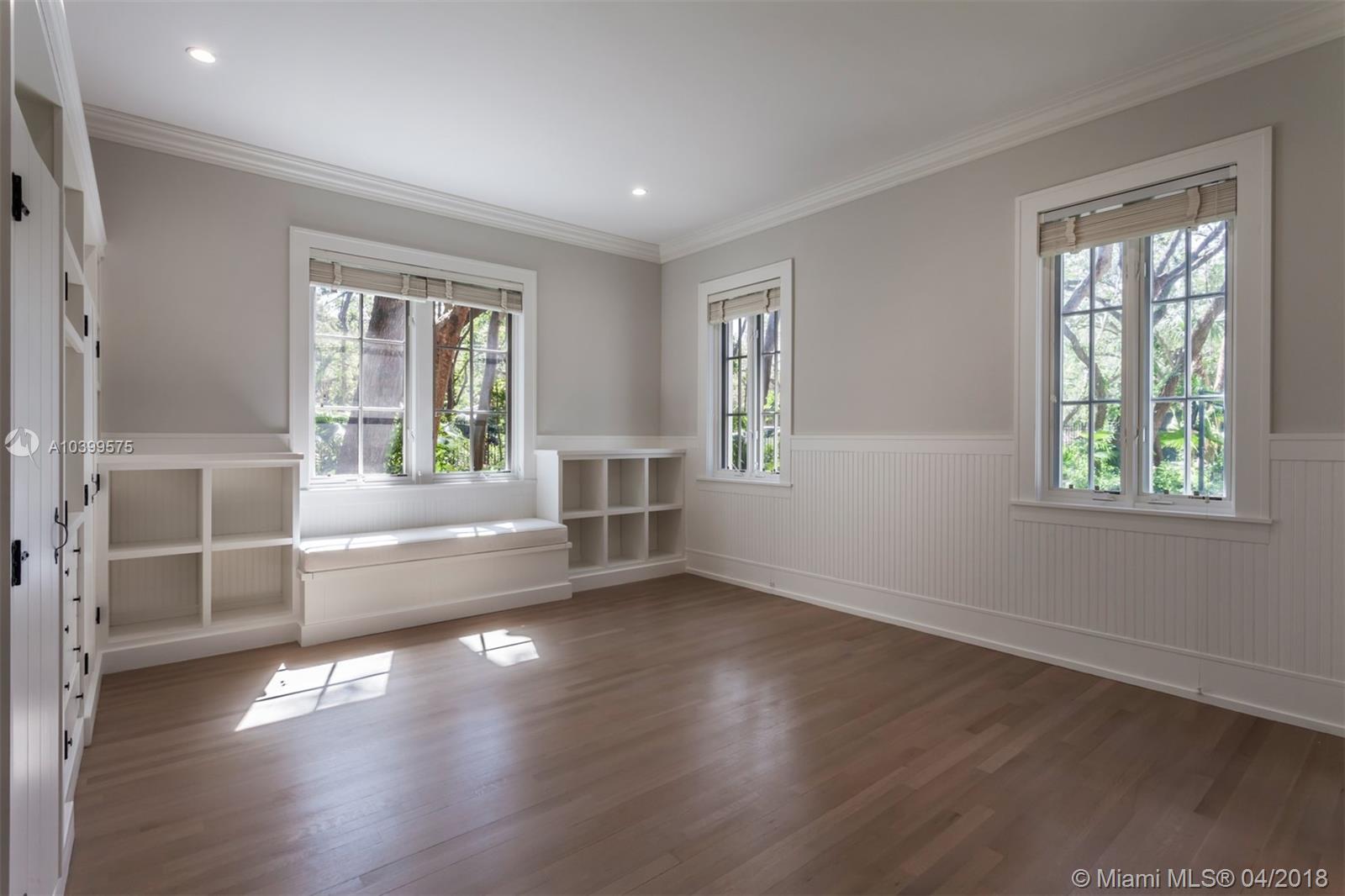 HAMMOCK LAKE PARK - Residential