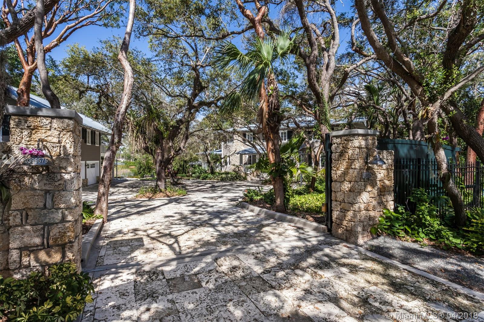 HAMMOCK LAKE PARK - Residential