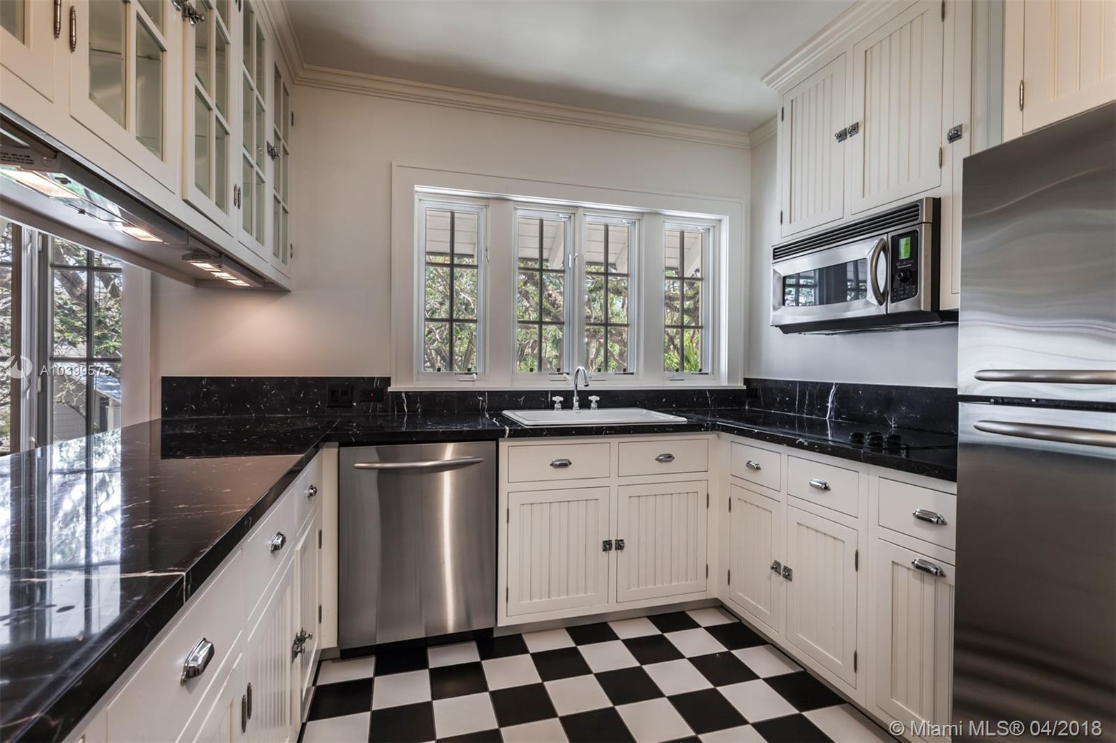 HAMMOCK LAKE PARK - Residential