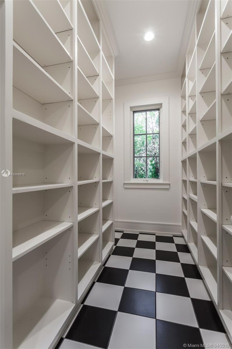 HAMMOCK LAKE PARK - Residential