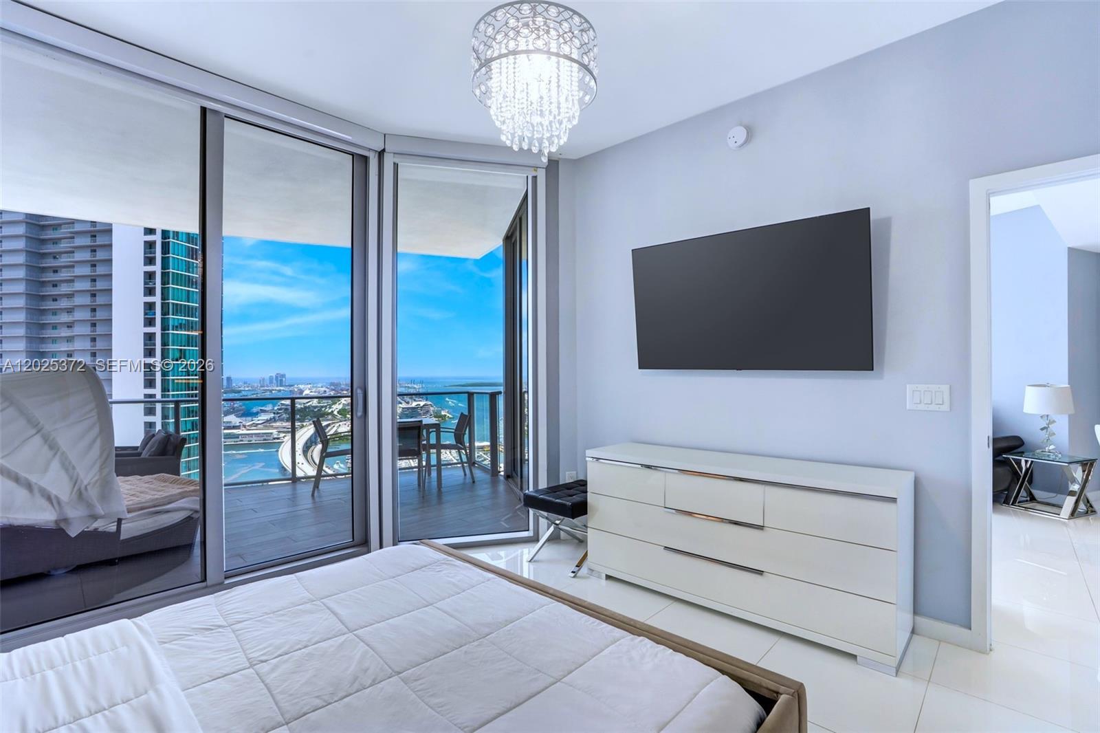 PARAMOUNT MIAMI WORLDCENT - Residential