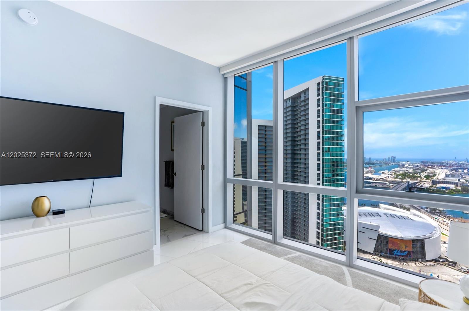PARAMOUNT MIAMI WORLDCENT - Residential