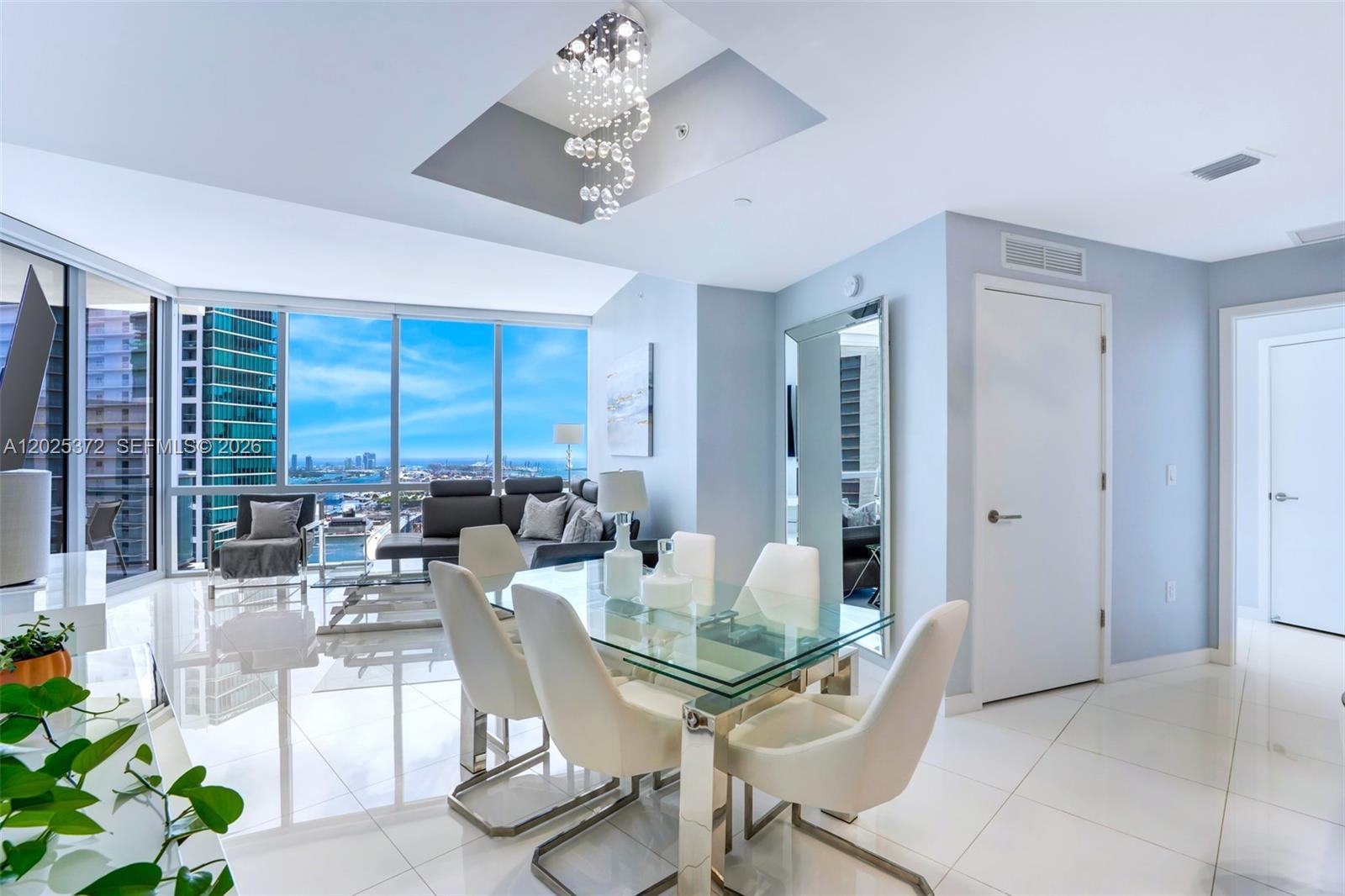 PARAMOUNT MIAMI WORLDCENT - Residential