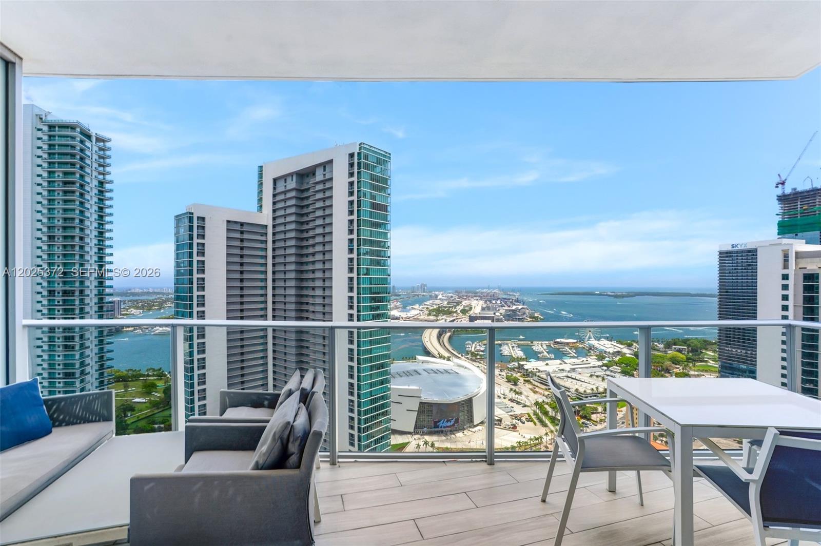 PARAMOUNT MIAMI WORLDCENT - Residential