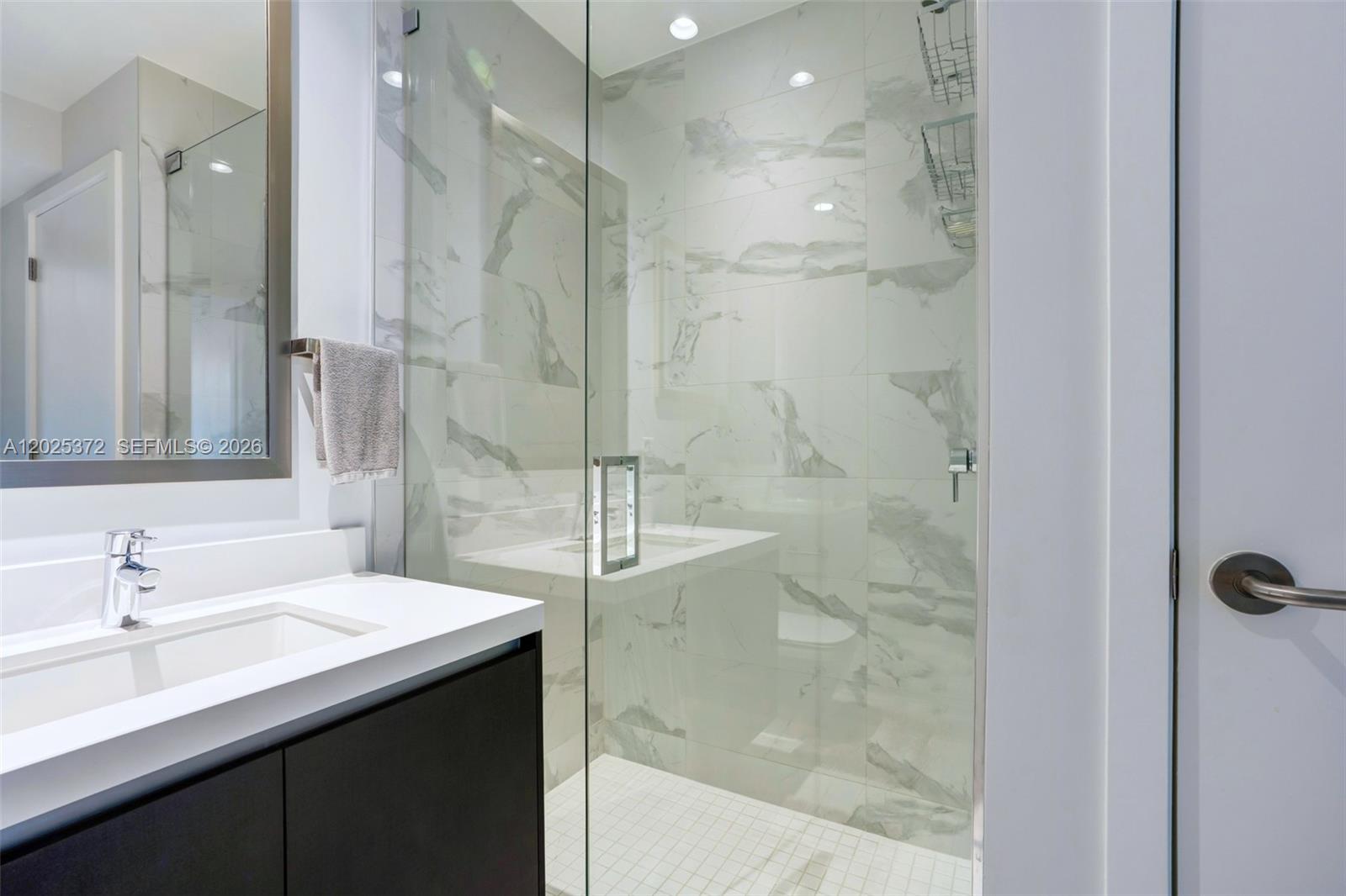 PARAMOUNT MIAMI WORLDCENT - Residential