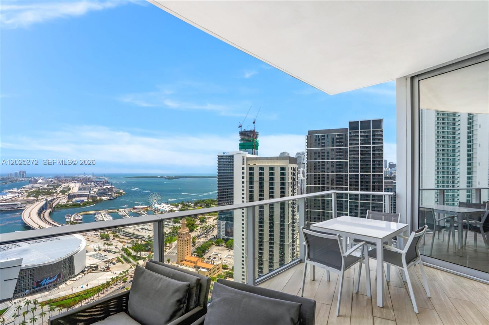 PARAMOUNT MIAMI WORLDCENT - Residential