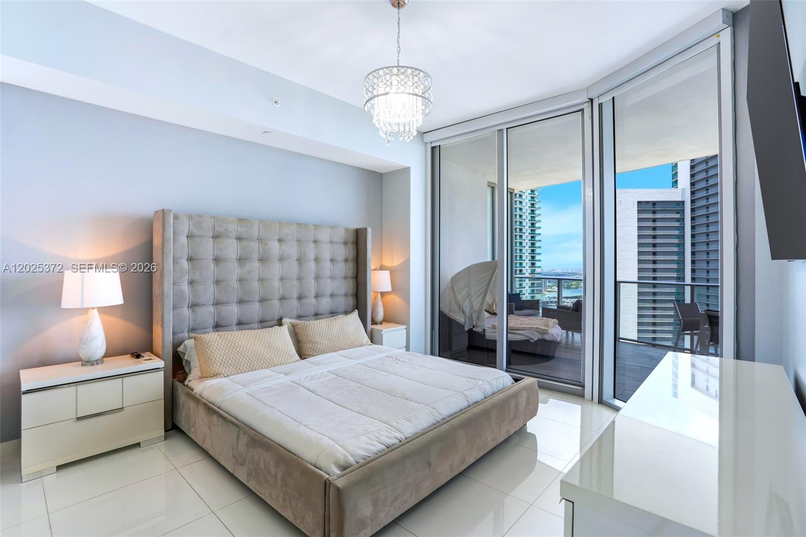 PARAMOUNT MIAMI WORLDCENT - Residential