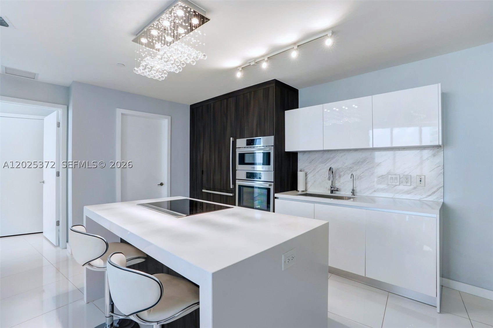 851 NE 1st Ave 3909