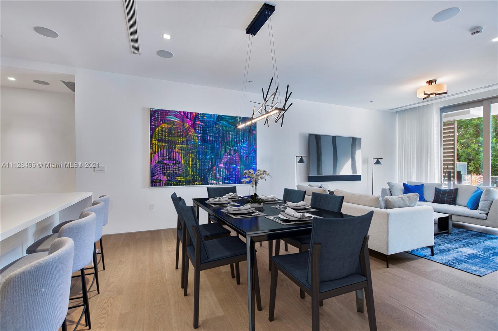 Boutique living at its finest! 3 bedrooms, 3.5 bathrooms, flow-through residence in highly coveted South of Fifth neighborhood. Private elevator direct to the unit which boasts 10ft ceiling heights. Louver House, comprised of only 12 units and designed by renowned architect Rene Gonzalez, offers 24-hour concierge and gated security, rooftop infinity-edge pool, state-of-the-art fitness center, and is conveniently located within walking distance to the beach and some of Miami's finest dining options. 2 covered parking spaces included!
