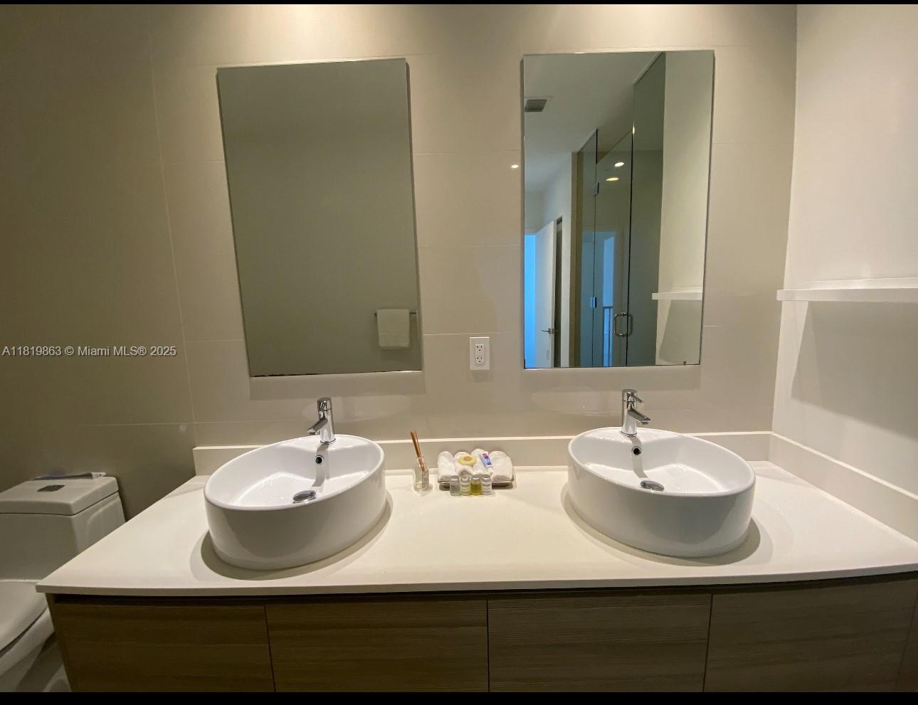 3401 MIDTOWN CONDO - Residential Lease