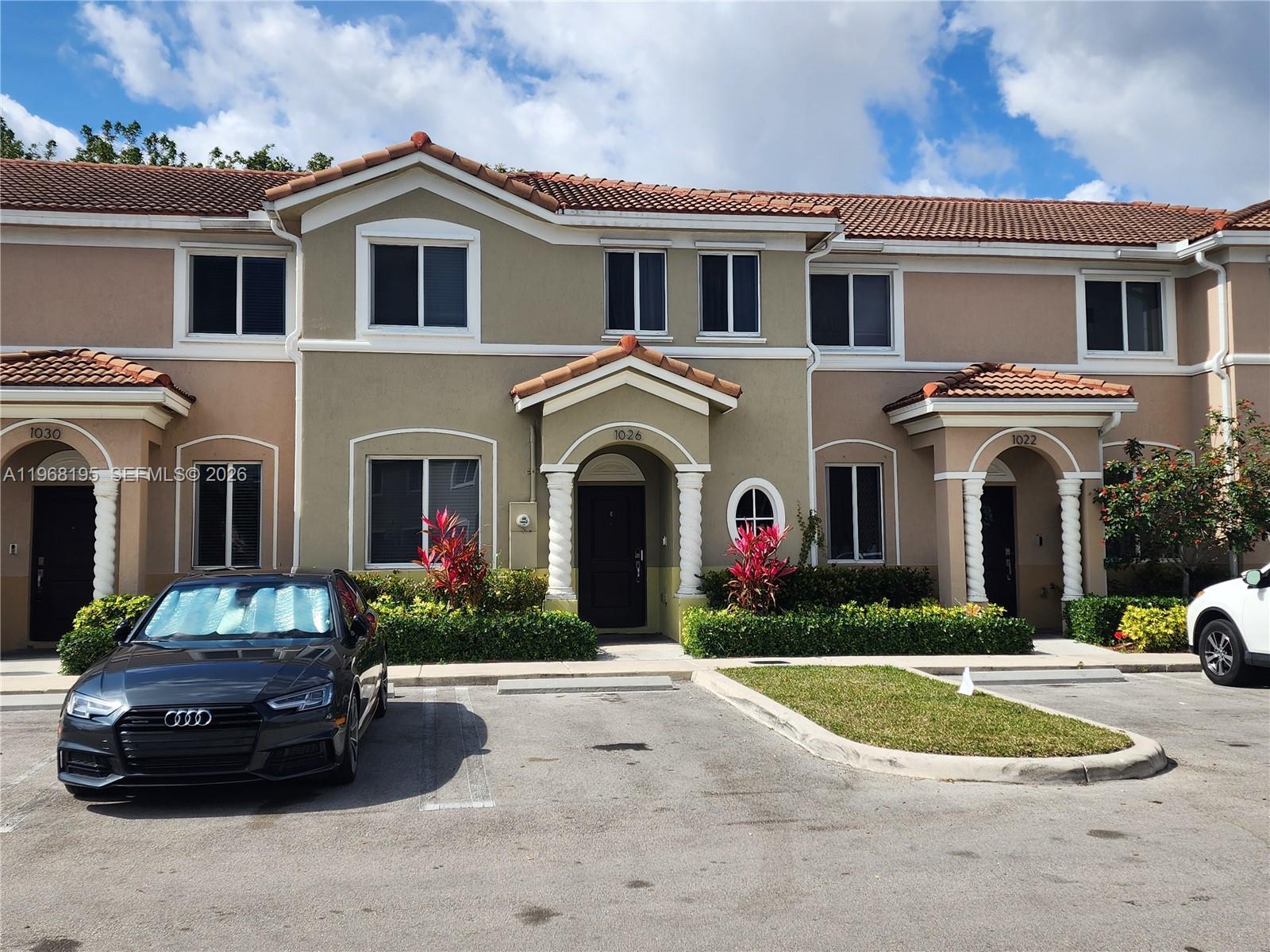 TOWNS AT SEASCAPE - Residential