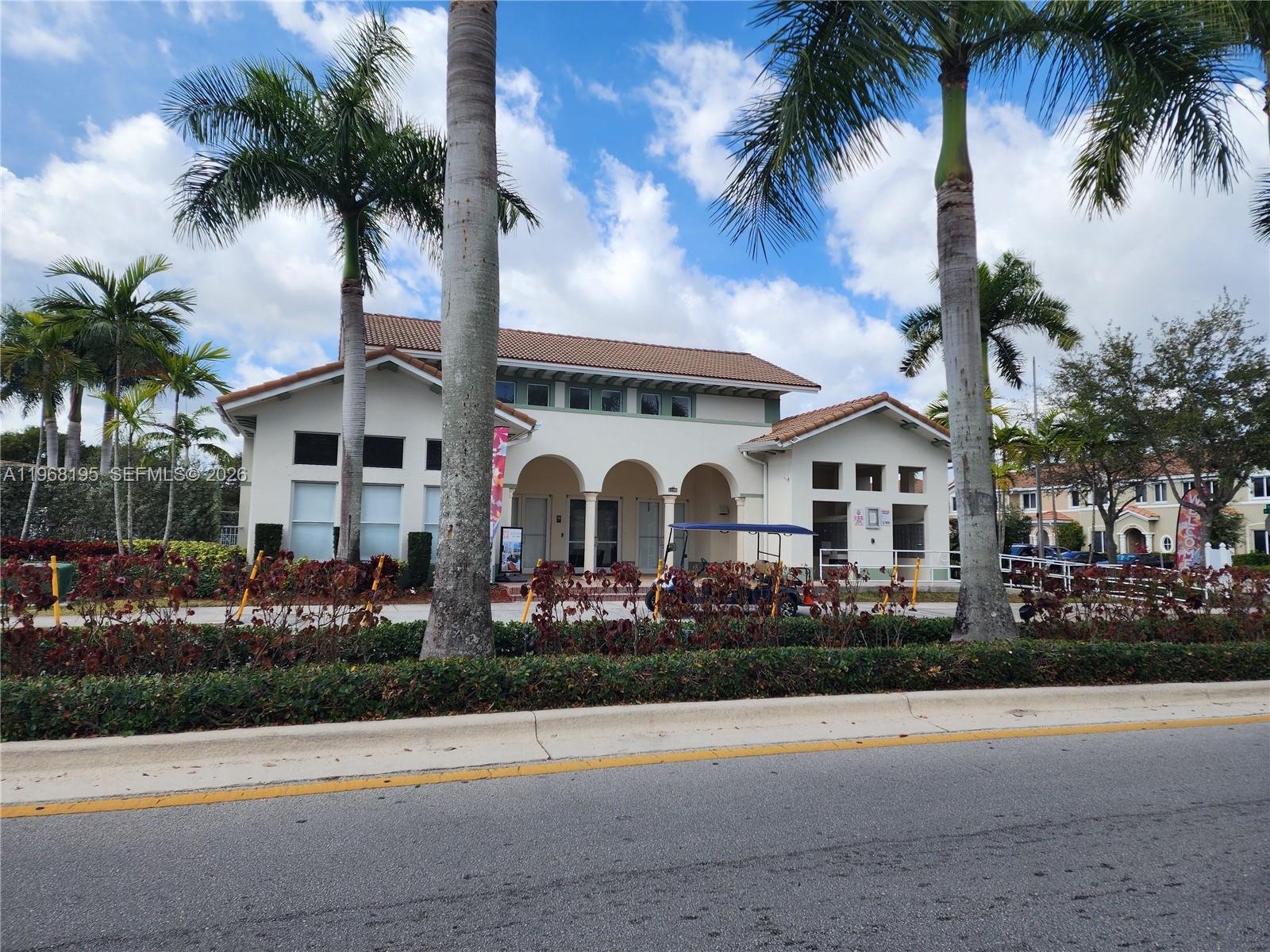 TOWNS AT SEASCAPE - Residential