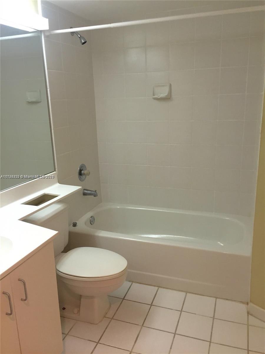 PARC CENTRAL AVENTURA EAS - Residential Lease