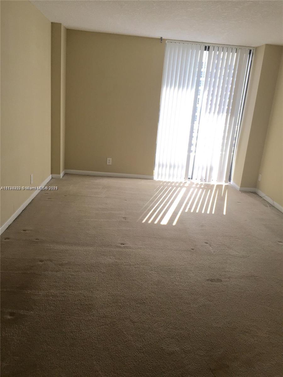 PARC CENTRAL AVENTURA EAS - Residential Lease