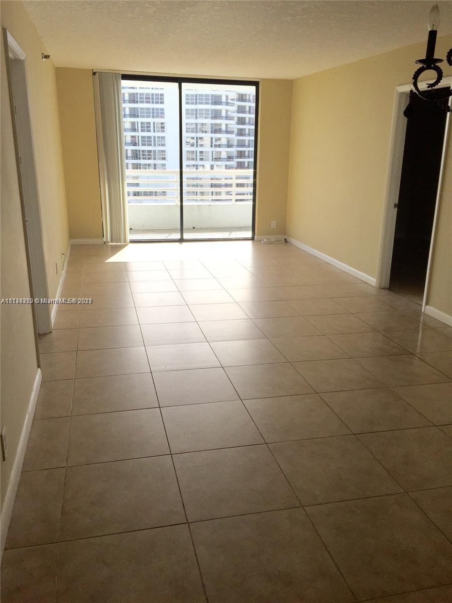 PARC CENTRAL AVENTURA EAS - Residential Lease