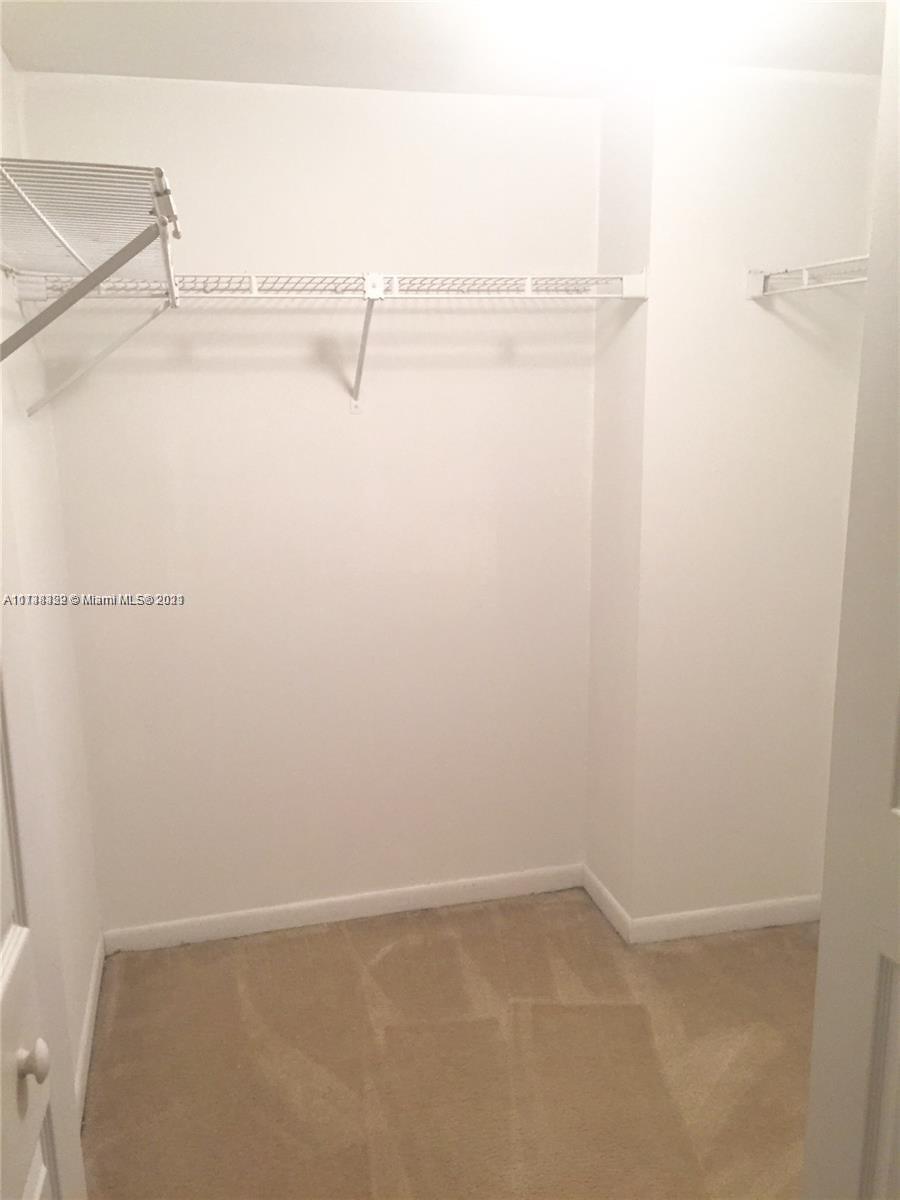 PARC CENTRAL AVENTURA EAS - Residential Lease