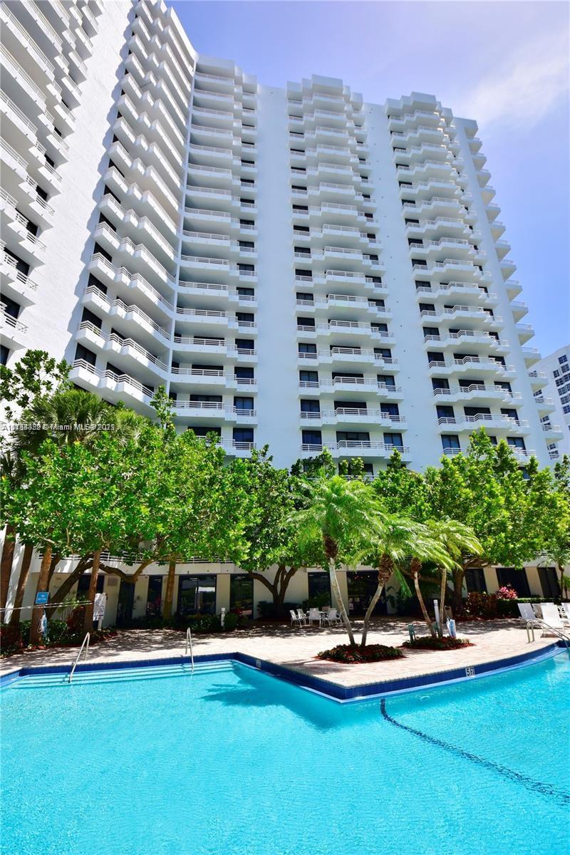 PARC CENTRAL AVENTURA EAS - Residential Lease