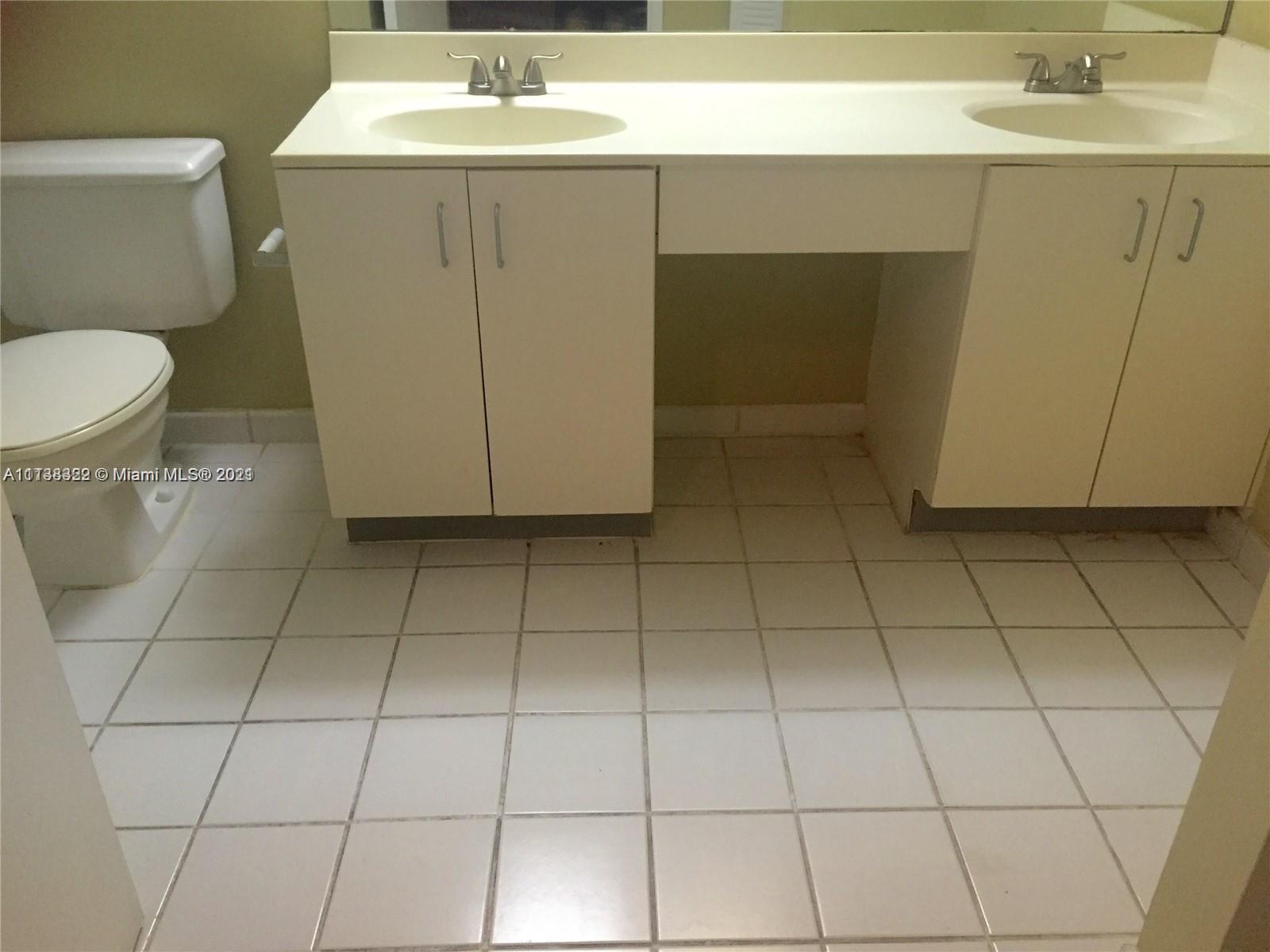 PARC CENTRAL AVENTURA EAS - Residential Lease