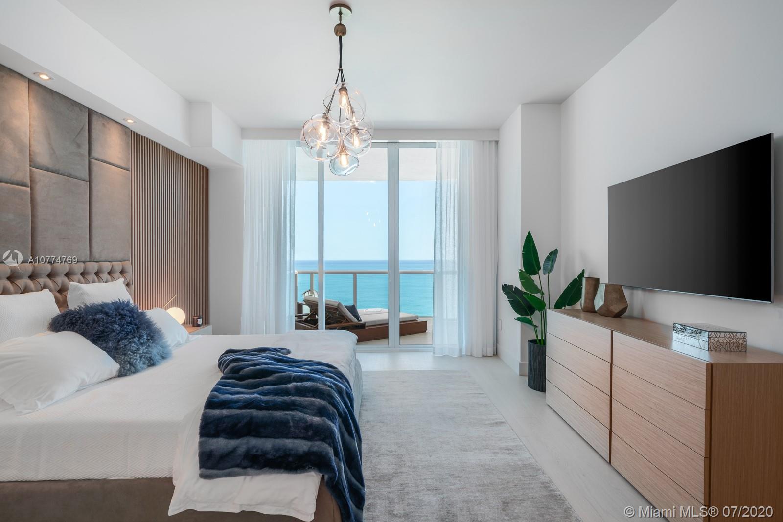 CONTINUUM ON SOUTH BEACH - Residential