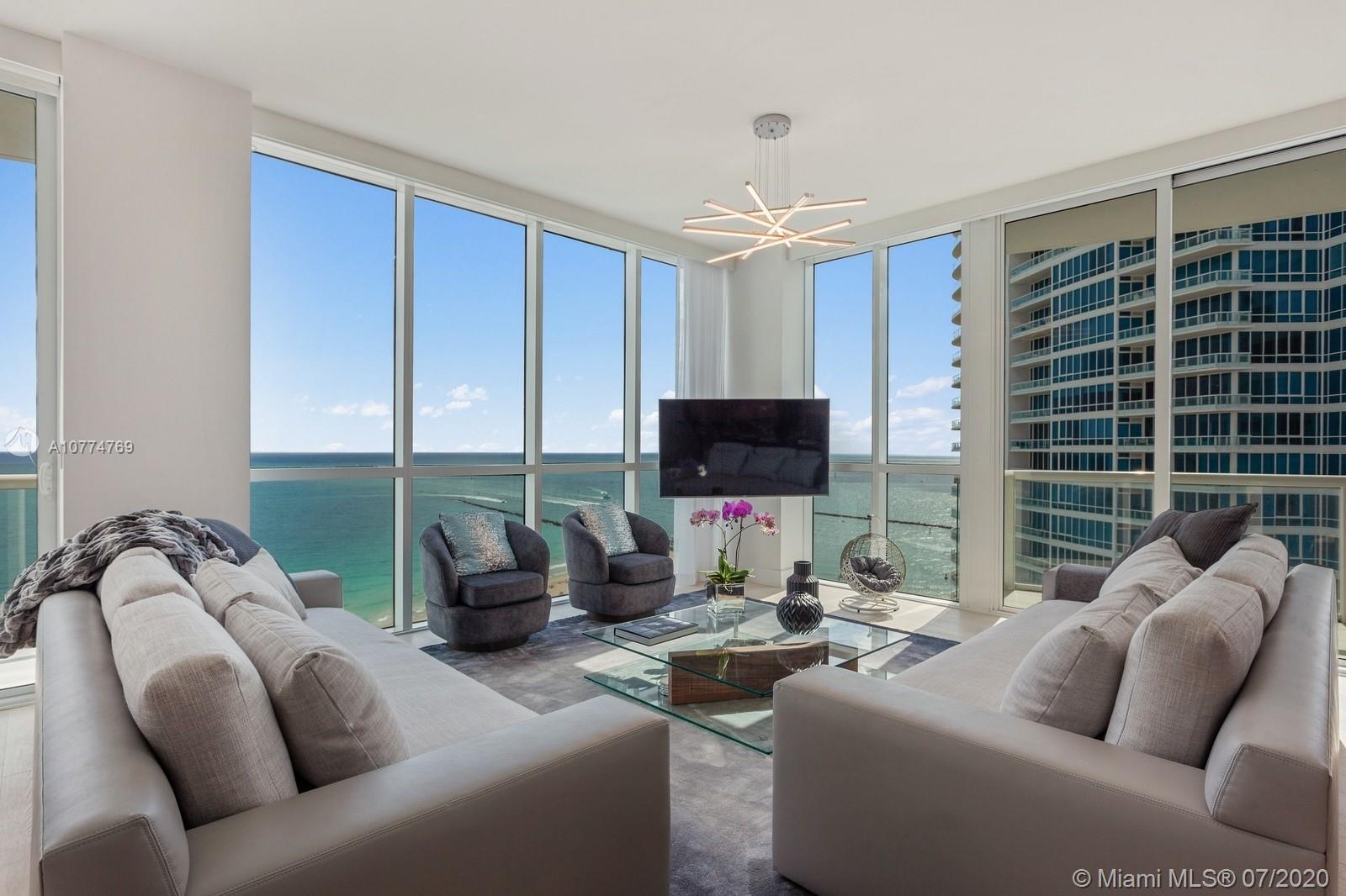 CONTINUUM ON SOUTH BEACH - Residential