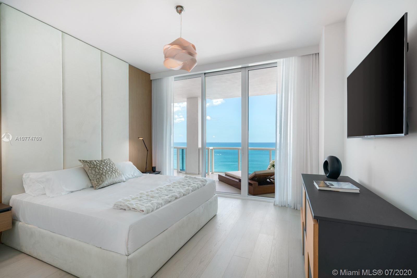 CONTINUUM ON SOUTH BEACH - Residential