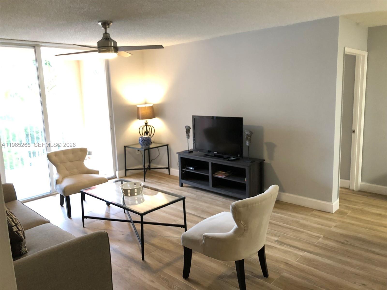 19801 E Country Club Dr 4406