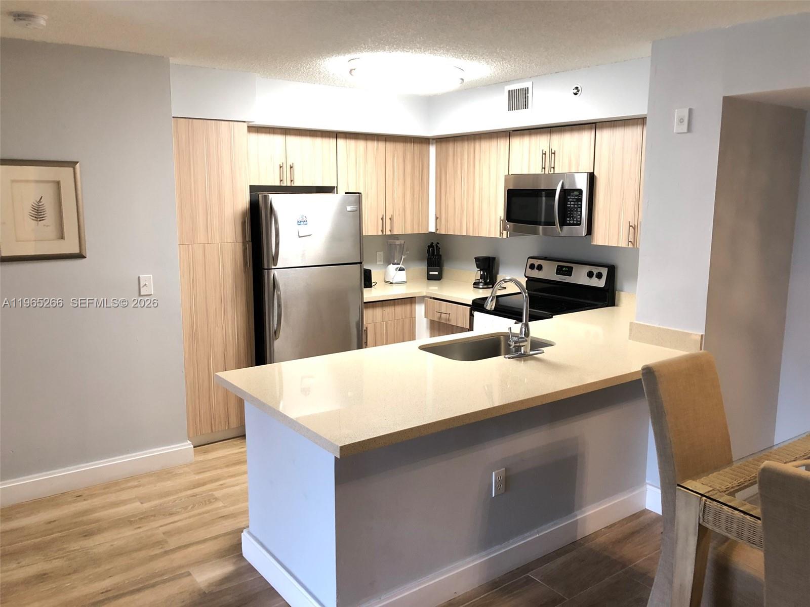 19801 E Country Club Dr 4406