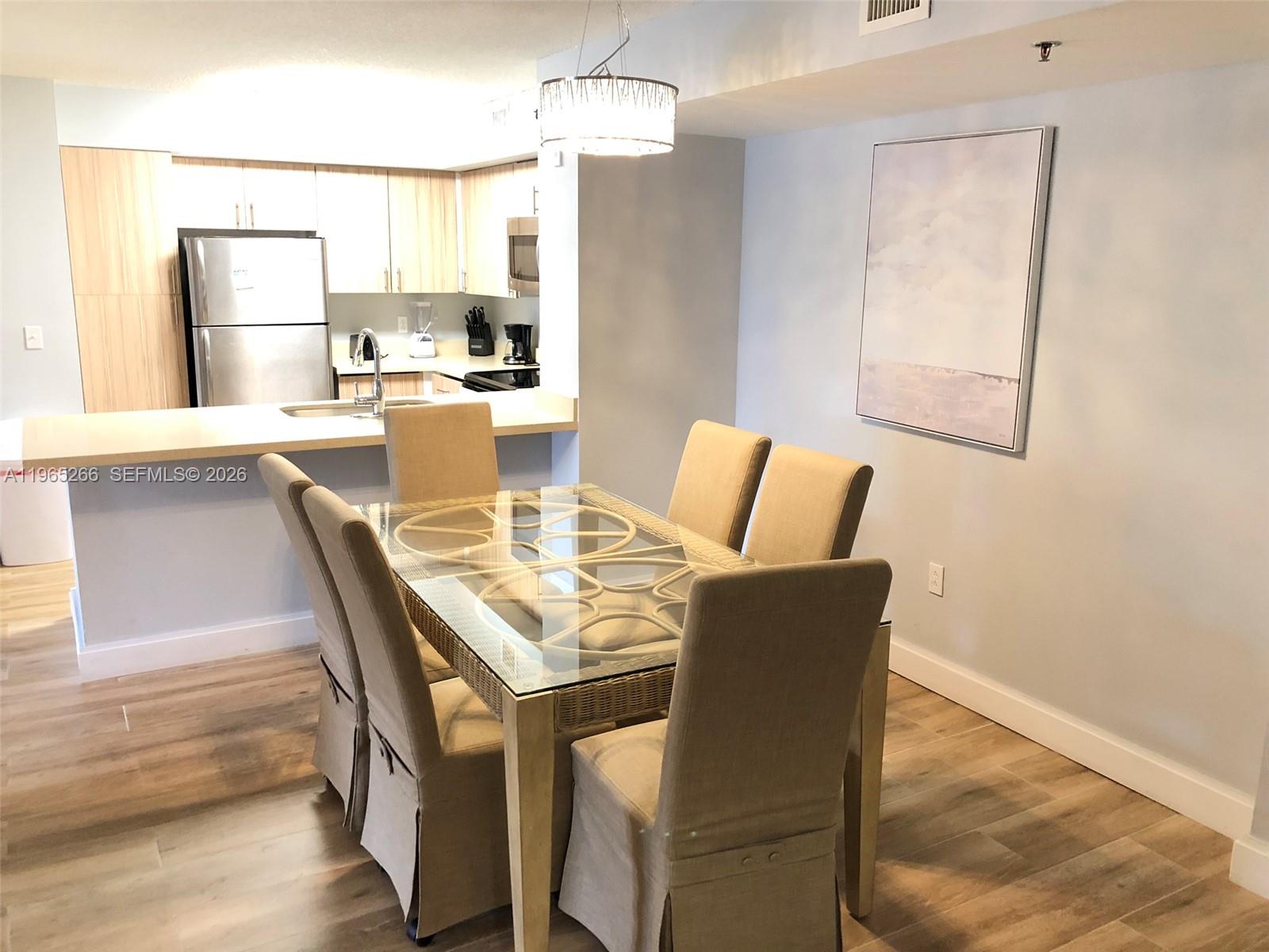 19801 E Country Club Dr 4406