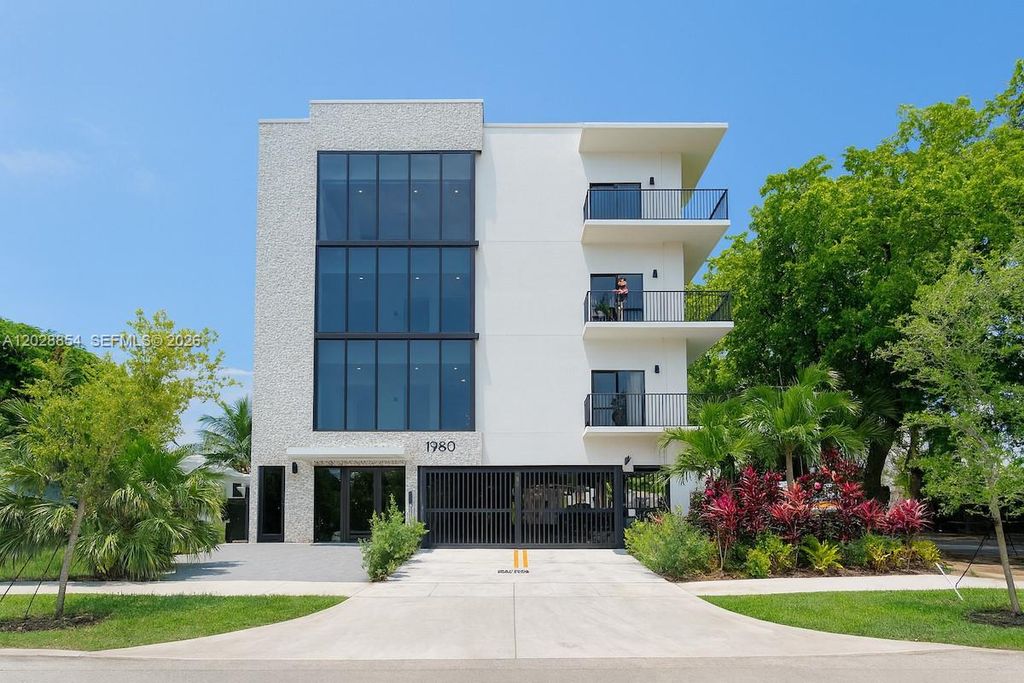 Photo of 1950 Fletcher St #302, Hollywood, FL 33020 (MLS # A12028854)