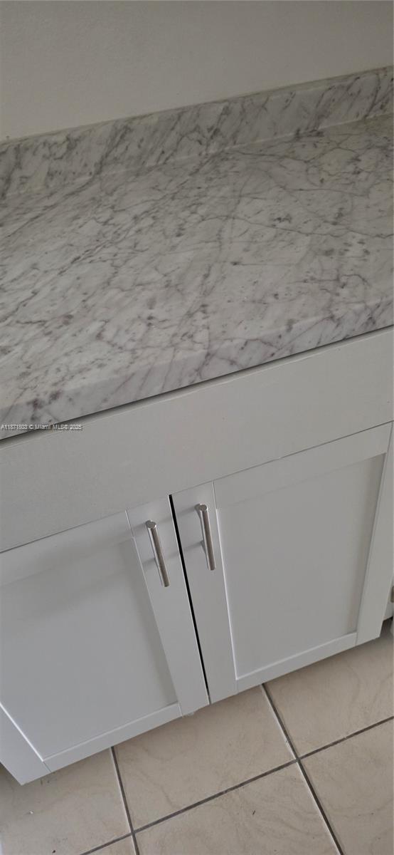 VENETIAN GARDENS AT COUNT - Residential