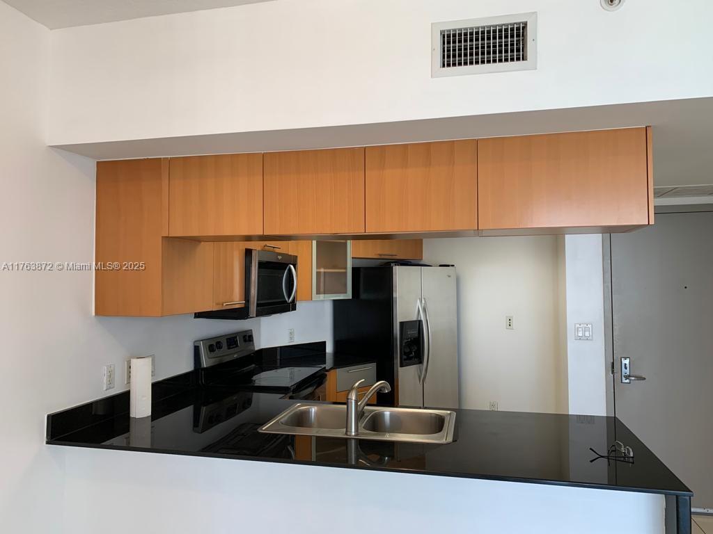 OPERA TOWER CONDO - Residential