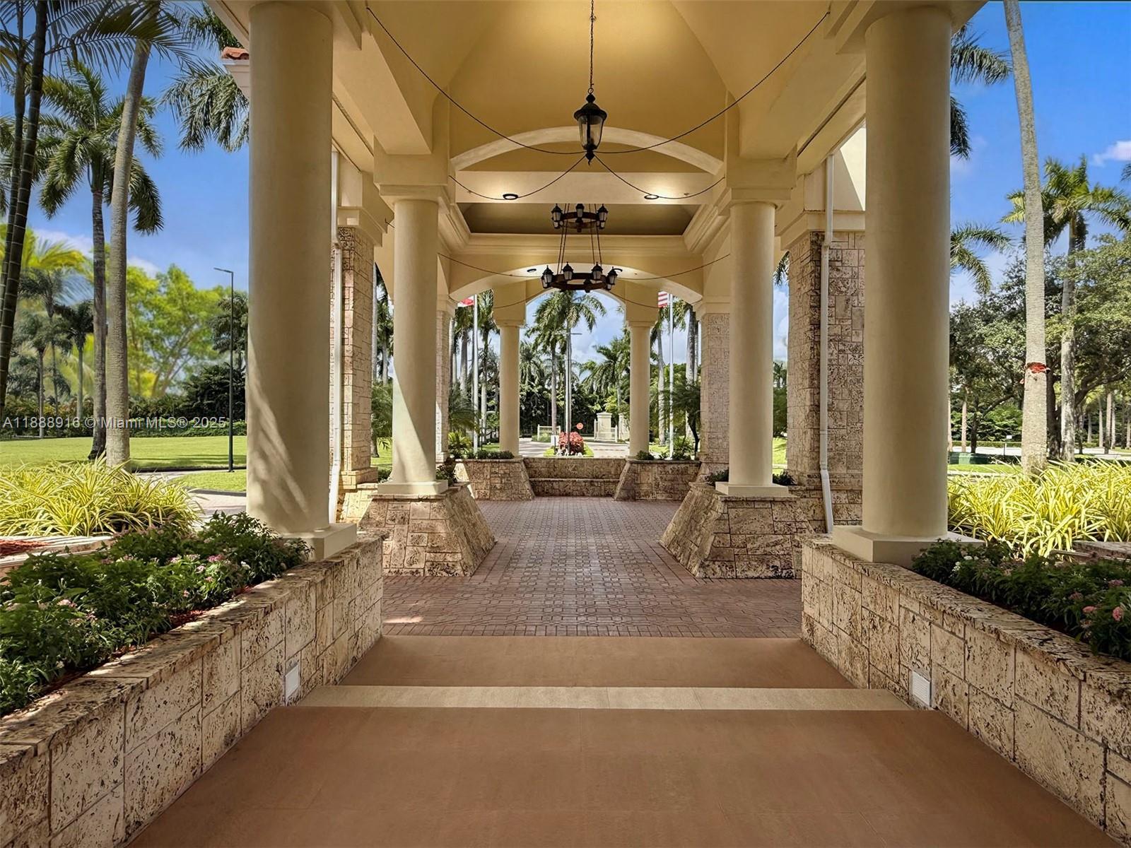 THE TOWNHOMES OF DORAL OA - Residential