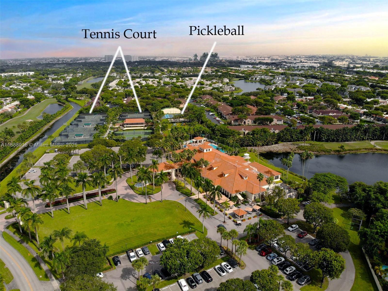 THE TOWNHOMES OF DORAL OA - Residential