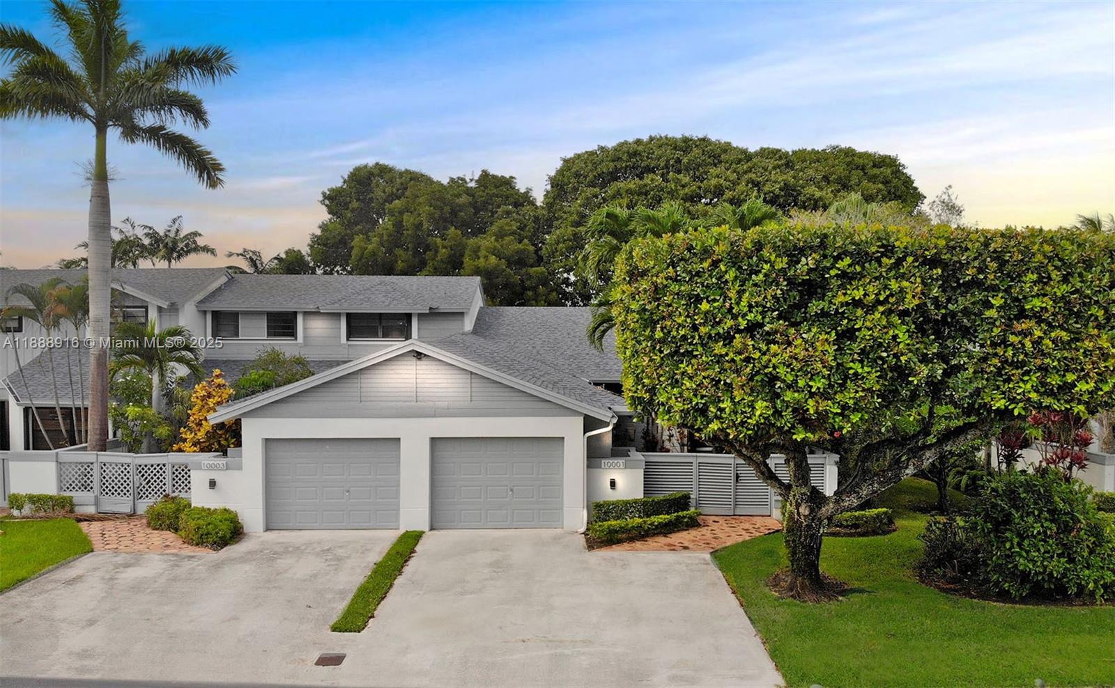 THE TOWNHOMES OF DORAL OA - Residential