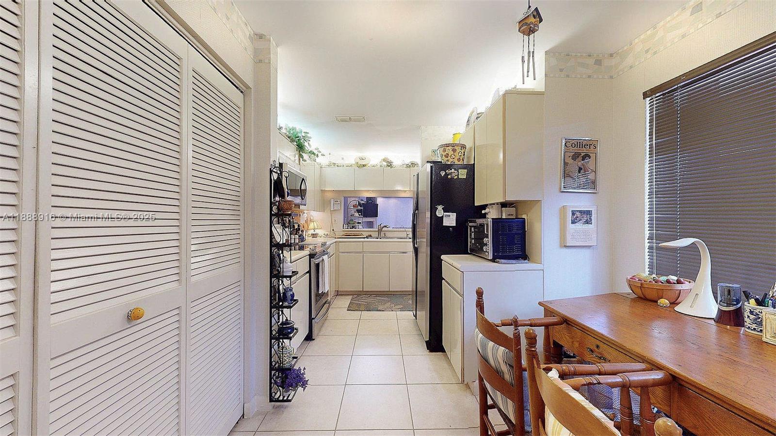 THE TOWNHOMES OF DORAL OA - Residential