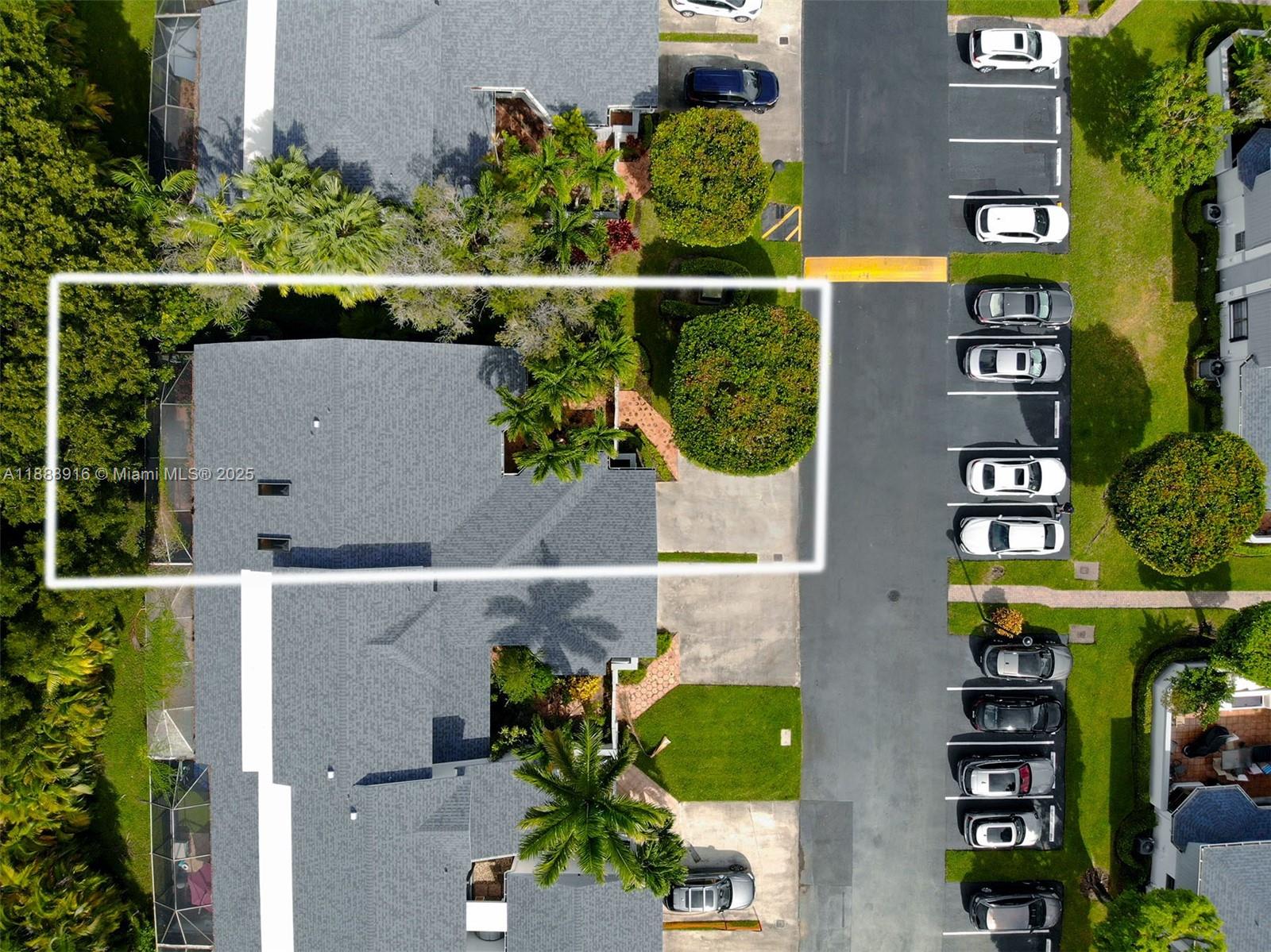 THE TOWNHOMES OF DORAL OA - Residential