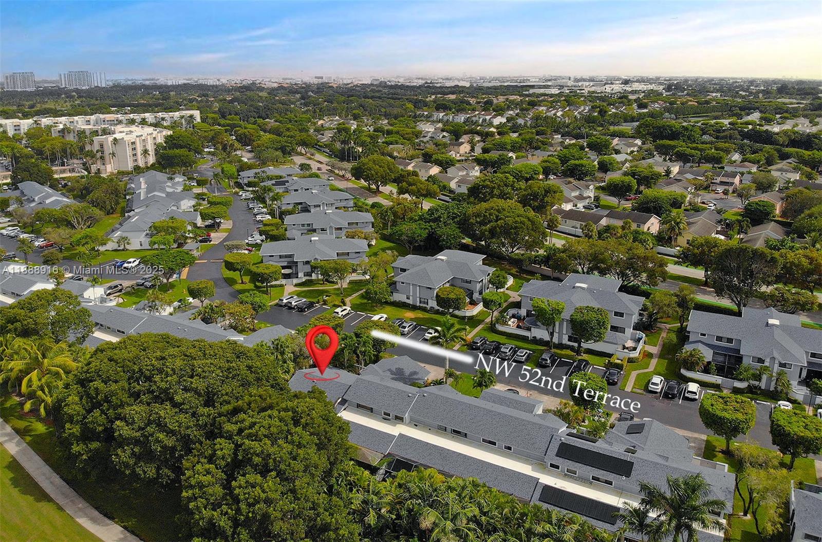 THE TOWNHOMES OF DORAL OA - Residential