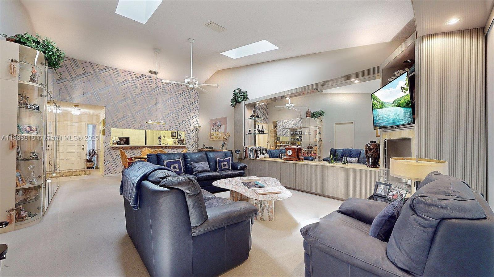 THE TOWNHOMES OF DORAL OA - Residential