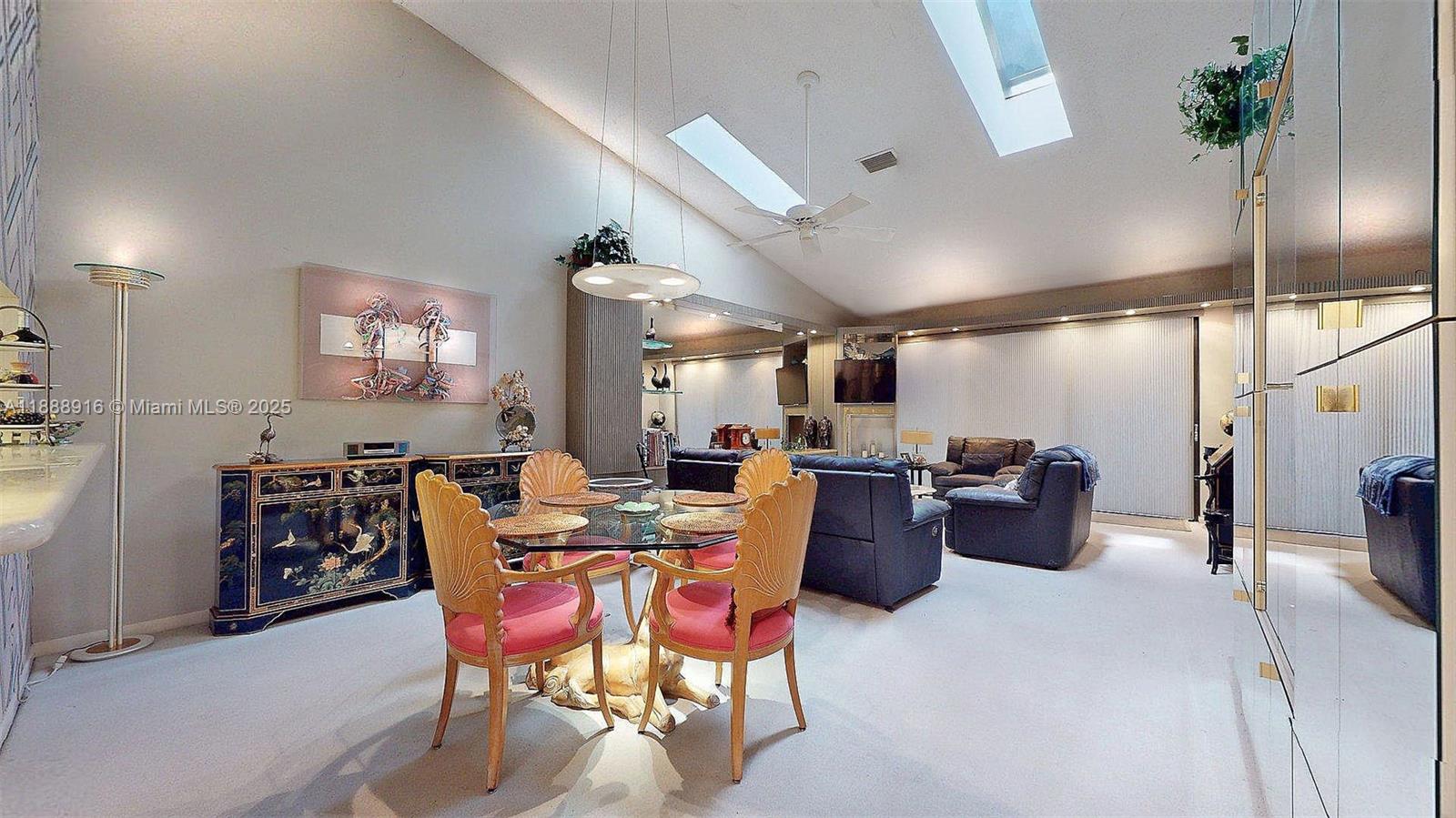 THE TOWNHOMES OF DORAL OA - Residential