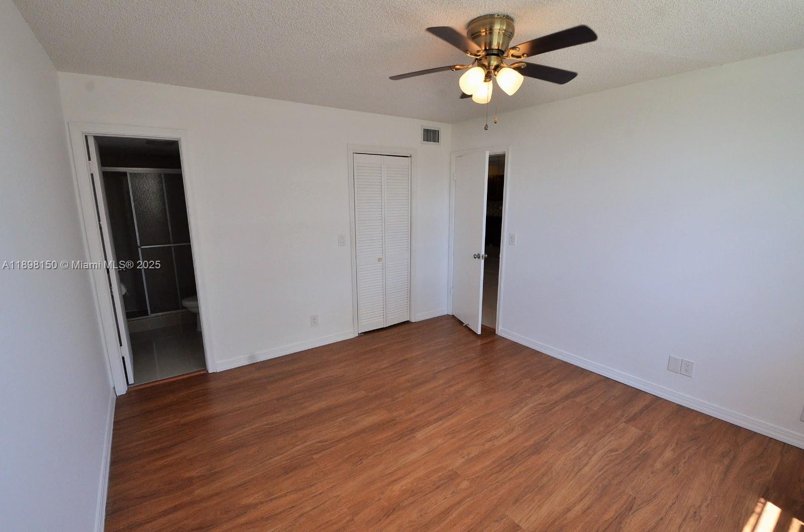 SANDALFOOT BLVD APTS COND - Residential Lease