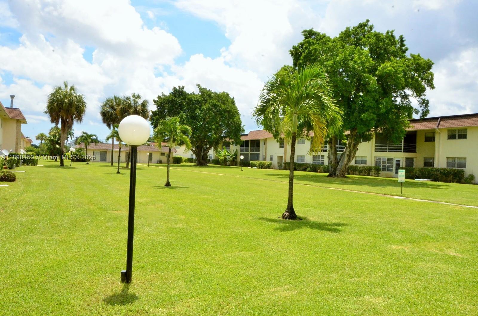 SANDALFOOT BLVD APTS COND - Residential Lease