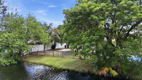 Tiny photo for 7811 SW 9th St, North Lauderdale, FL 33068 (MLS # A12012365)