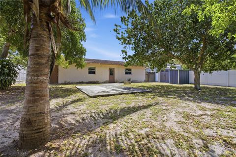 Tiny photo for 7811 SW 9th St, North Lauderdale, FL 33068 (MLS # A12012365)