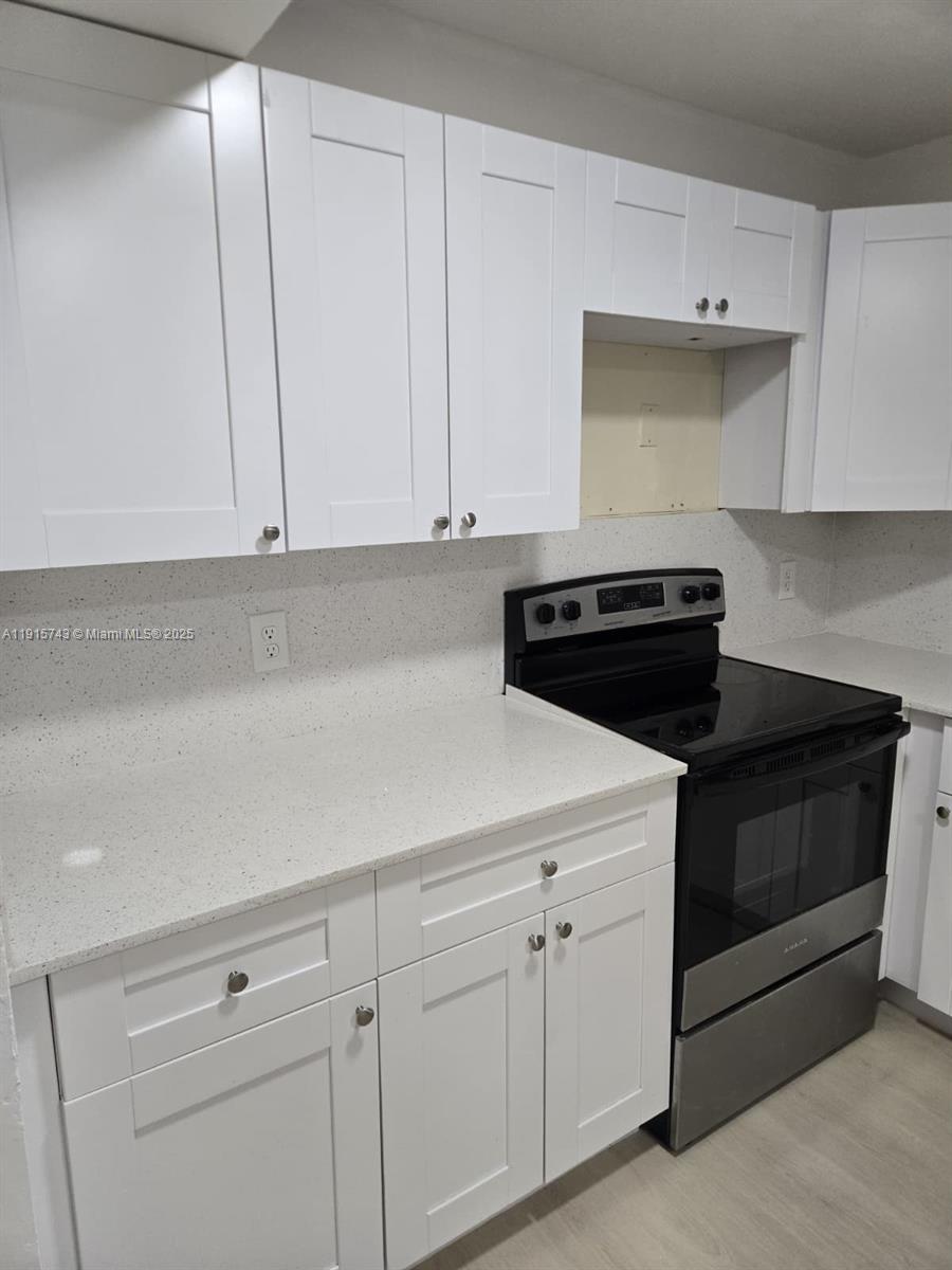 GREEN OAKS I CONDO - Residential Lease