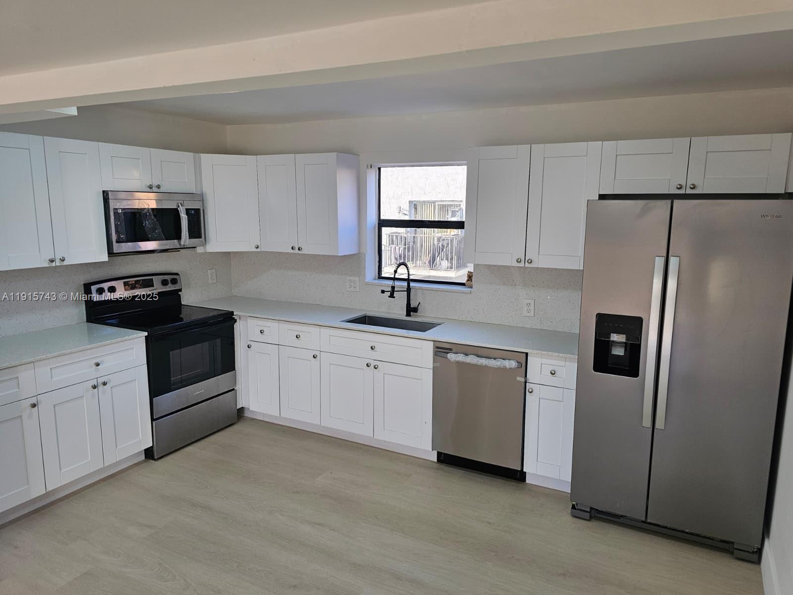 GREEN OAKS I CONDO - Residential Lease