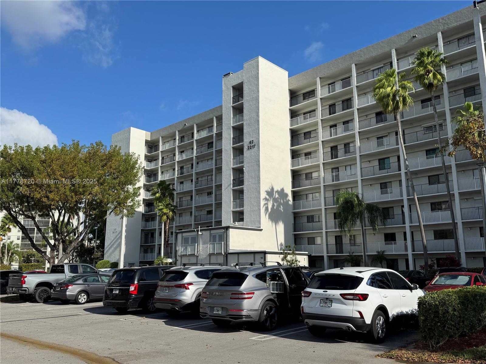 2217 Cypress Island Dr 803