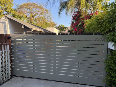3373 SW 29th Ter Miami FL 33133