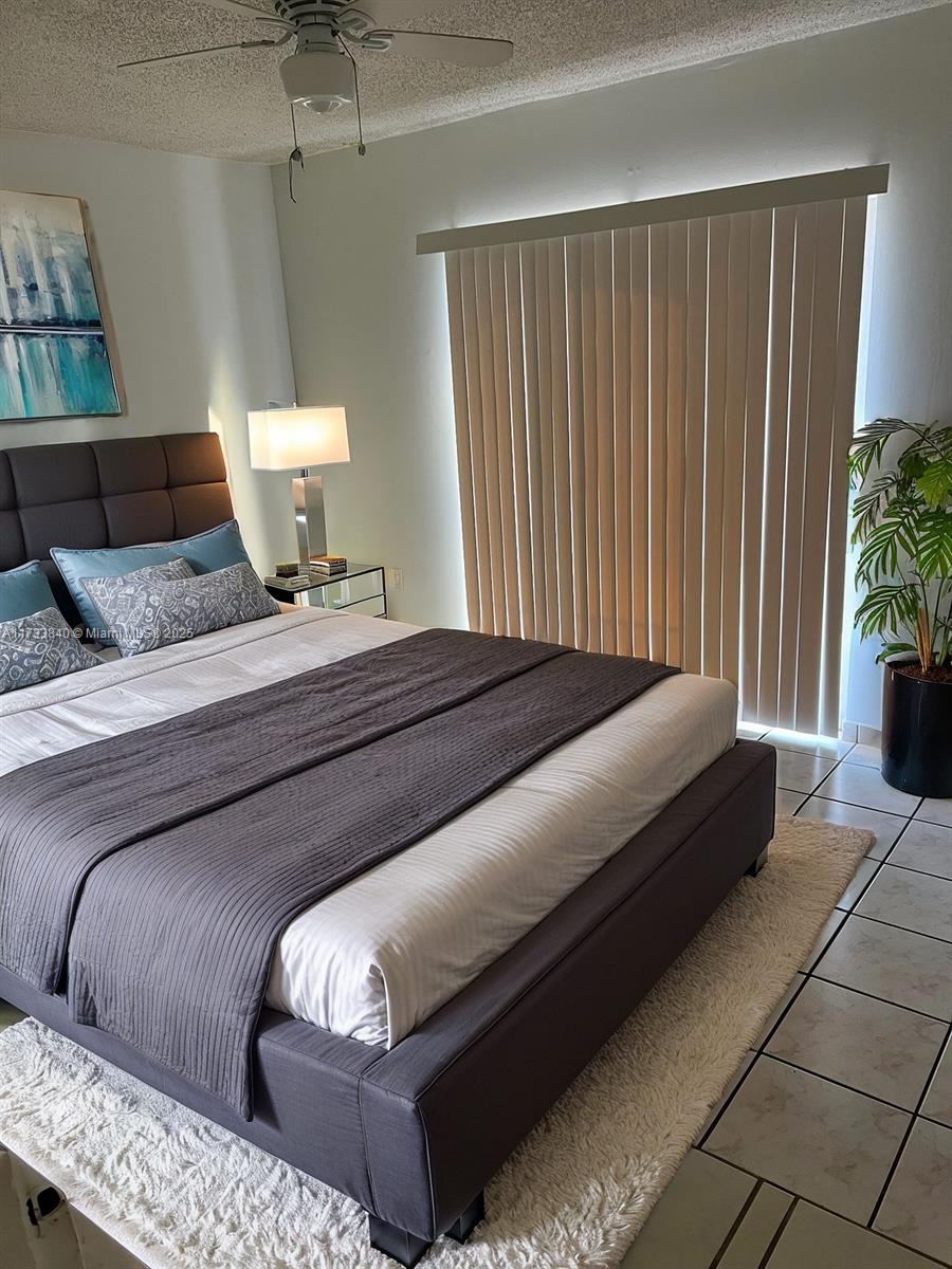 GOLDEN GATE CONDO - Residential