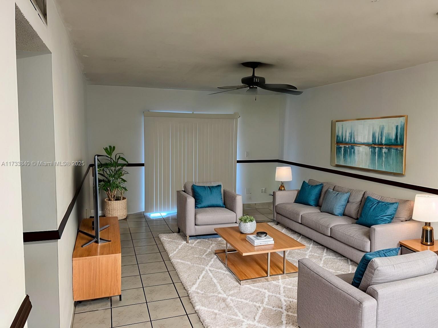 GOLDEN GATE CONDO - Residential